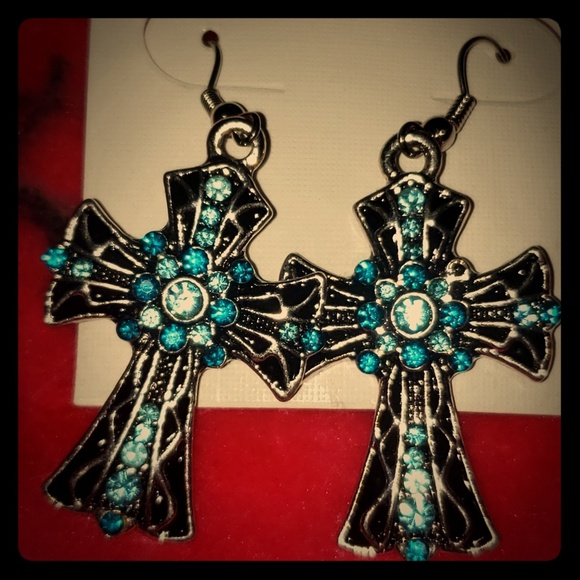 🚨🚨🛑SOLD🛑🚨🚨🧡B2G1🧡Cross earrings - Picture 3 of 3